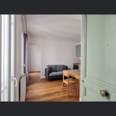PARIS PREND L'AIR - 75018 - MONTMARTRE - PIED A TERRE