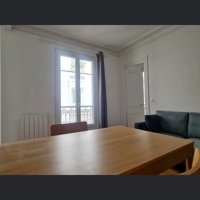 PARIS PREND L'AIR - 75018 - MONTMARTRE - PIED A TERRE