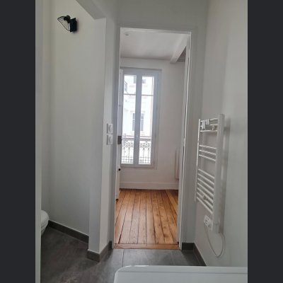 PARIS PREND L'AIR - 75018 - MONTMARTRE - PIED A TERRE