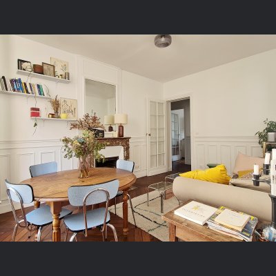 Pouvez-vous m'envoyer des photos de la cuisine actuelle sous différents angles ?